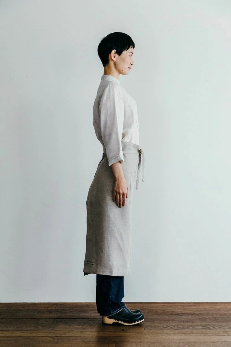 Fog Linen Work Linen Garcon Apron Natural 5 Fog Linen Work Linen Garcon Apron Natural - Image 3