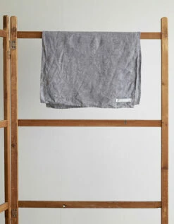 Fog Linen Work Chambray Linen Towel M "Grey" -Fog Linen Work shop LHT442 TWGY m 01 dl