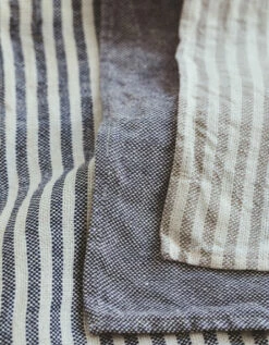 Fog Linen Work Chambray Linen Towel M "Natural White Stripes" -Fog Linen Work shop LHT442 TWHNS m 03 dl